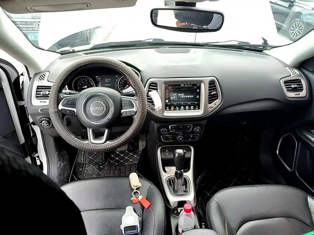Jeep Compass — миниатюра 10