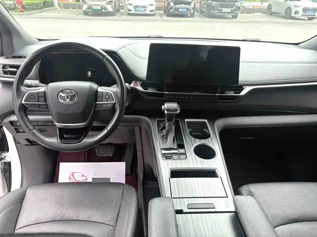 Toyota Sienna 2021 2.5L Luxury