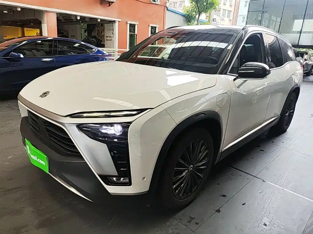 Nio ES8 2022