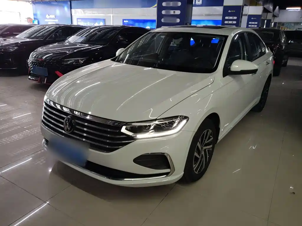 Volkswagen Lavida — миниатюра 2