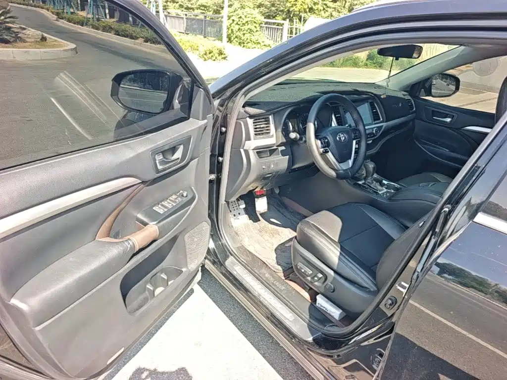 Toyota Highlander — миниатюра 16