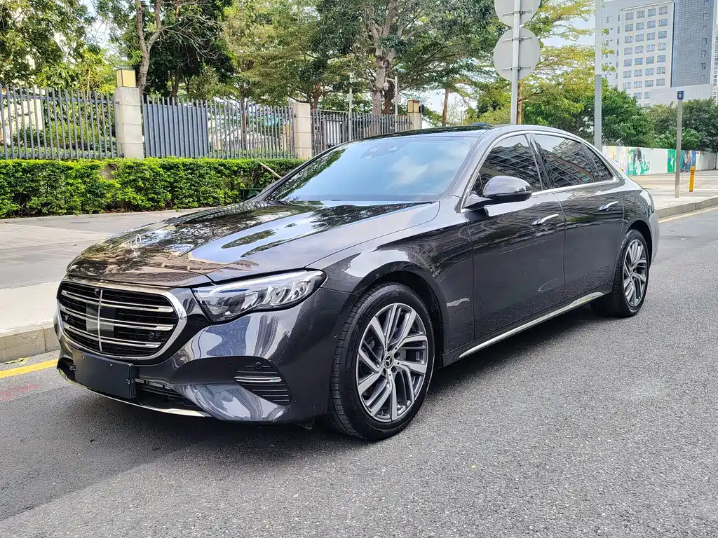 Mercedes-Benz E-Class 2025
