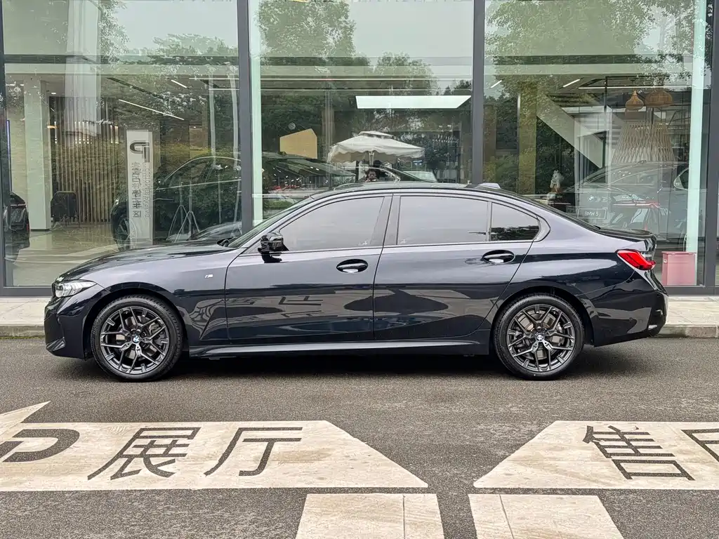 BMW 3 Series — миниатюра 4