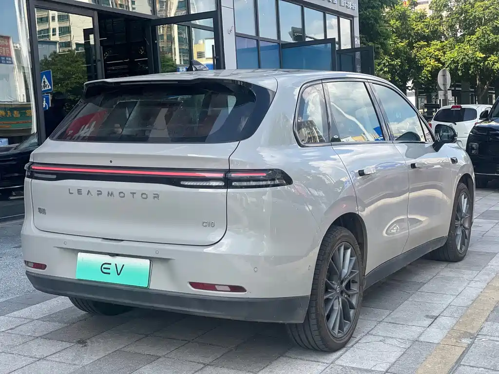 Leapmotor Leapmotor C10 — миниатюра 12
