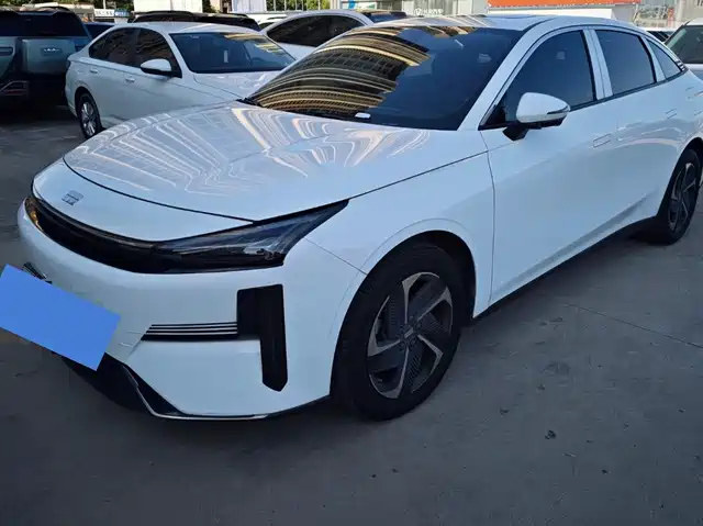 2024 Geely Galaxy L6