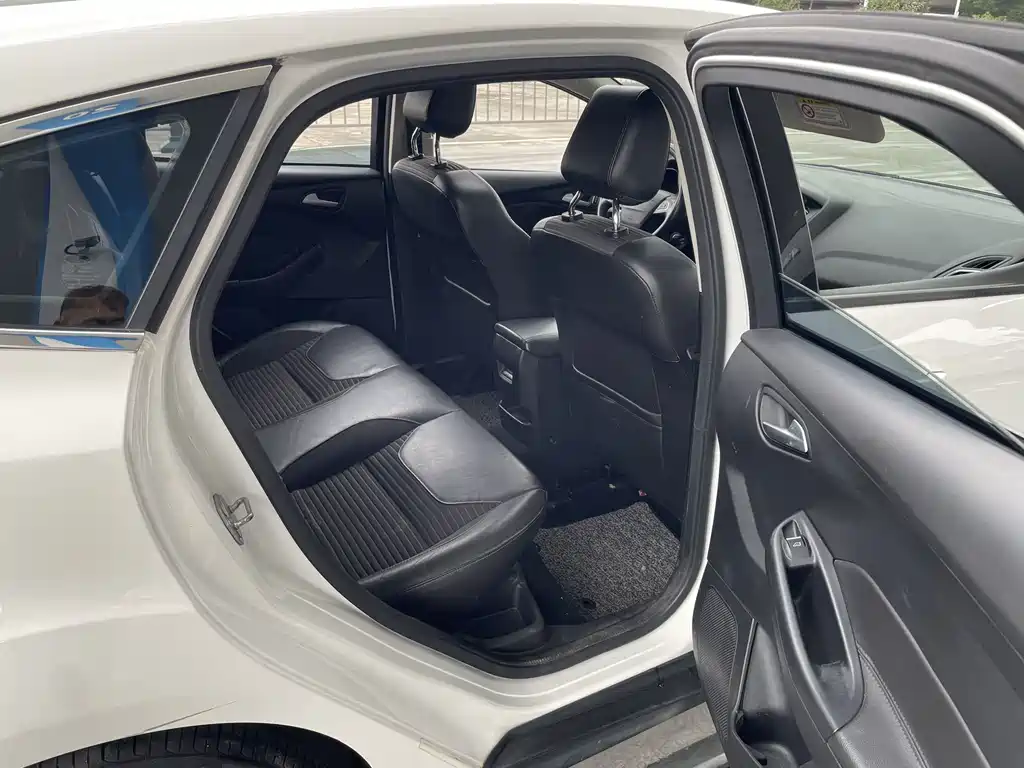 Ford Focus — миниатюра 15