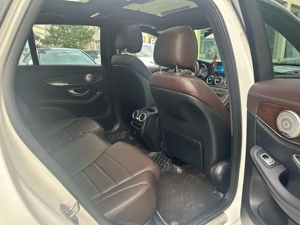Mercedes-Benz GLC — миниатюра 10