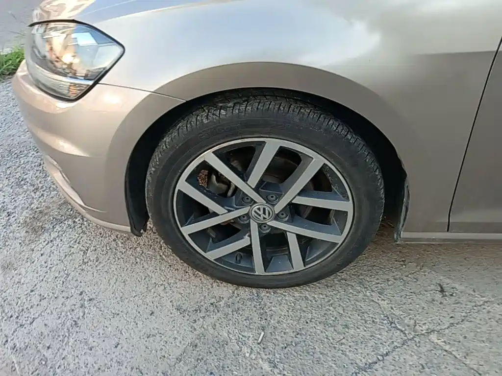 Volkswagen Golf — миниатюра 23