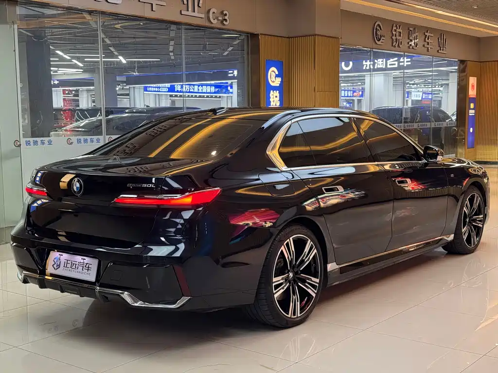 BMW i7 2023 eDrive50L Premium M Sport