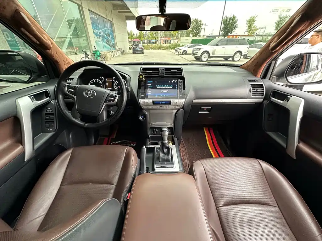 Toyota Prado (Import) — миниатюра 8
