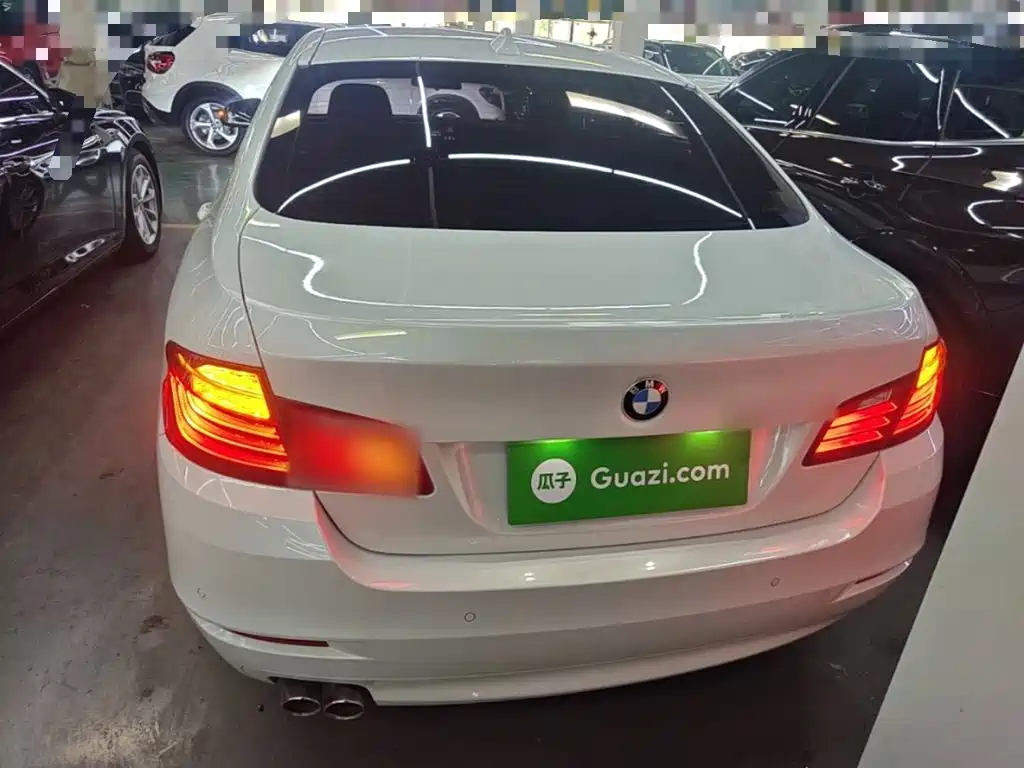 BMW 5 Series — миниатюра 6