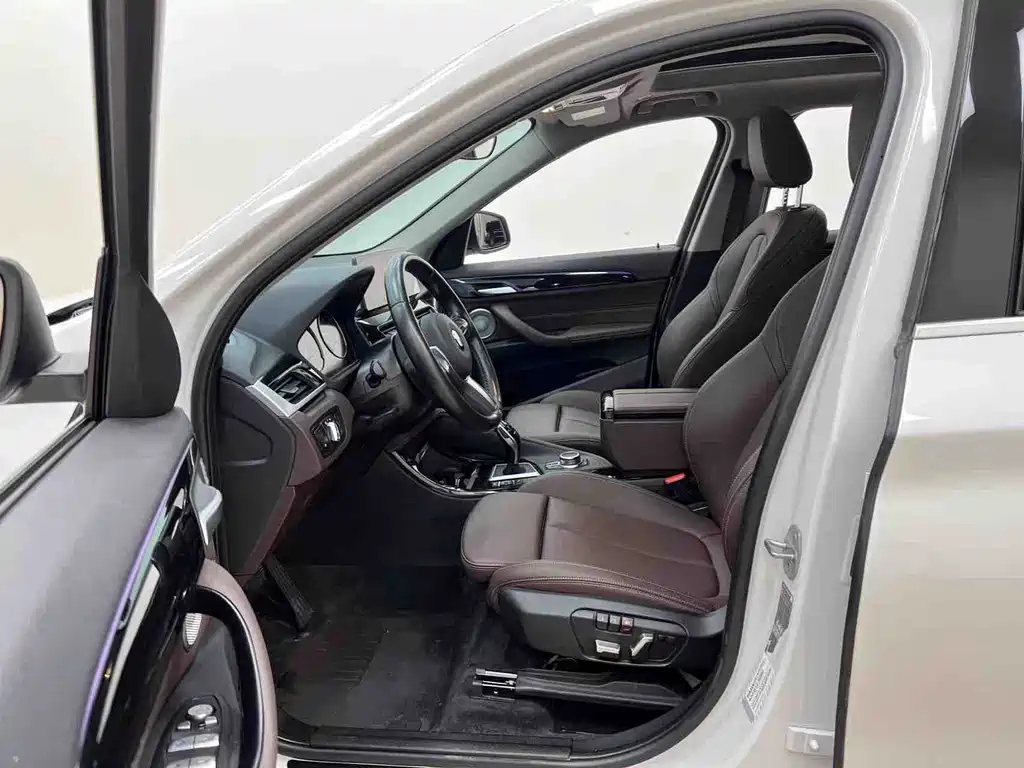 BMW X1 2022 sDrive20Li Premium