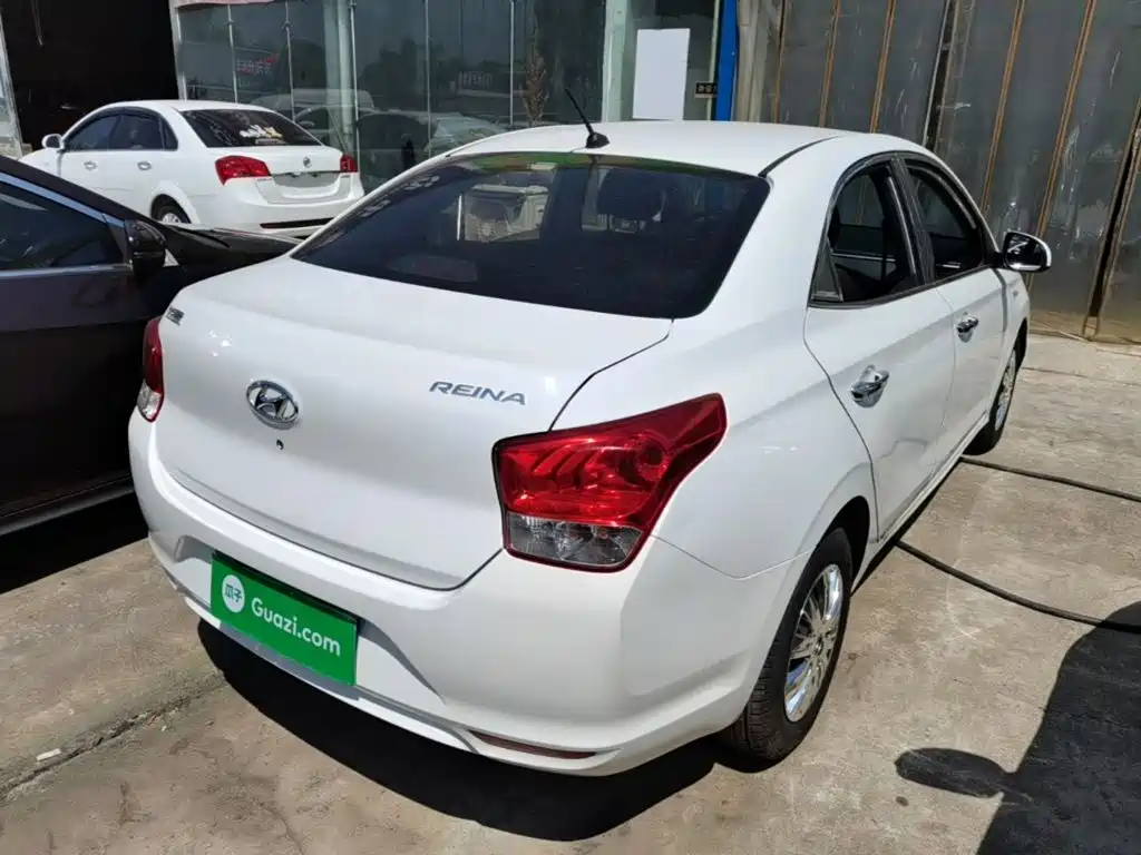 Hyundai Verna — миниатюра 7