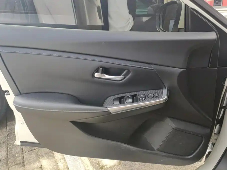 Nissan Sylphy — миниатюра 7