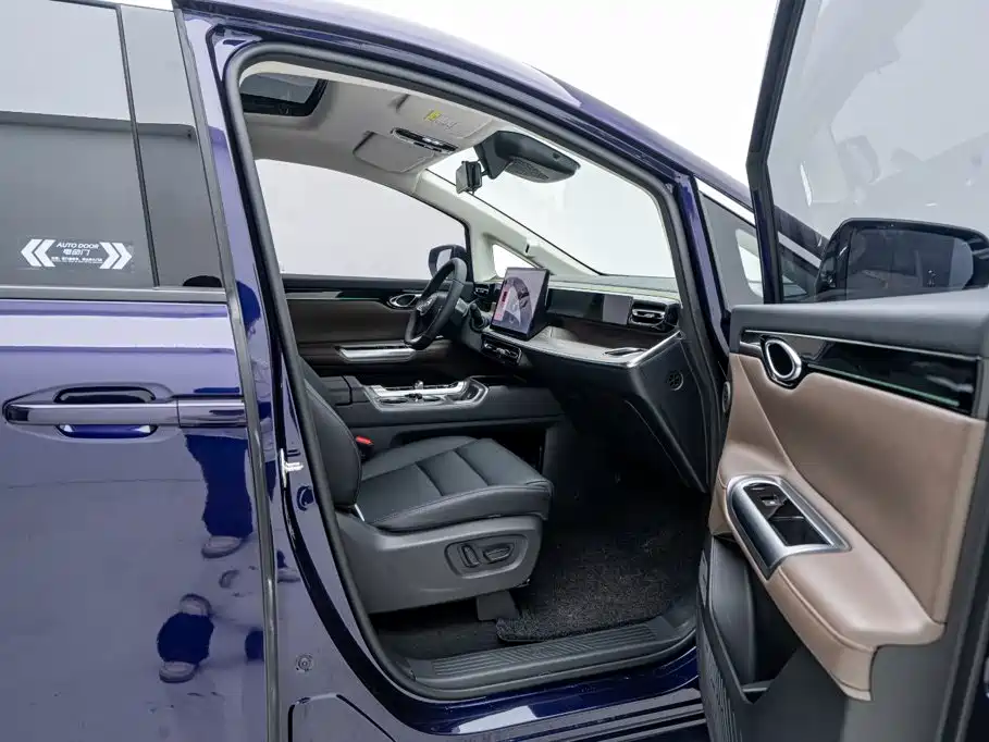 GAC Motor 传祺E8 PHEV — миниатюра 18