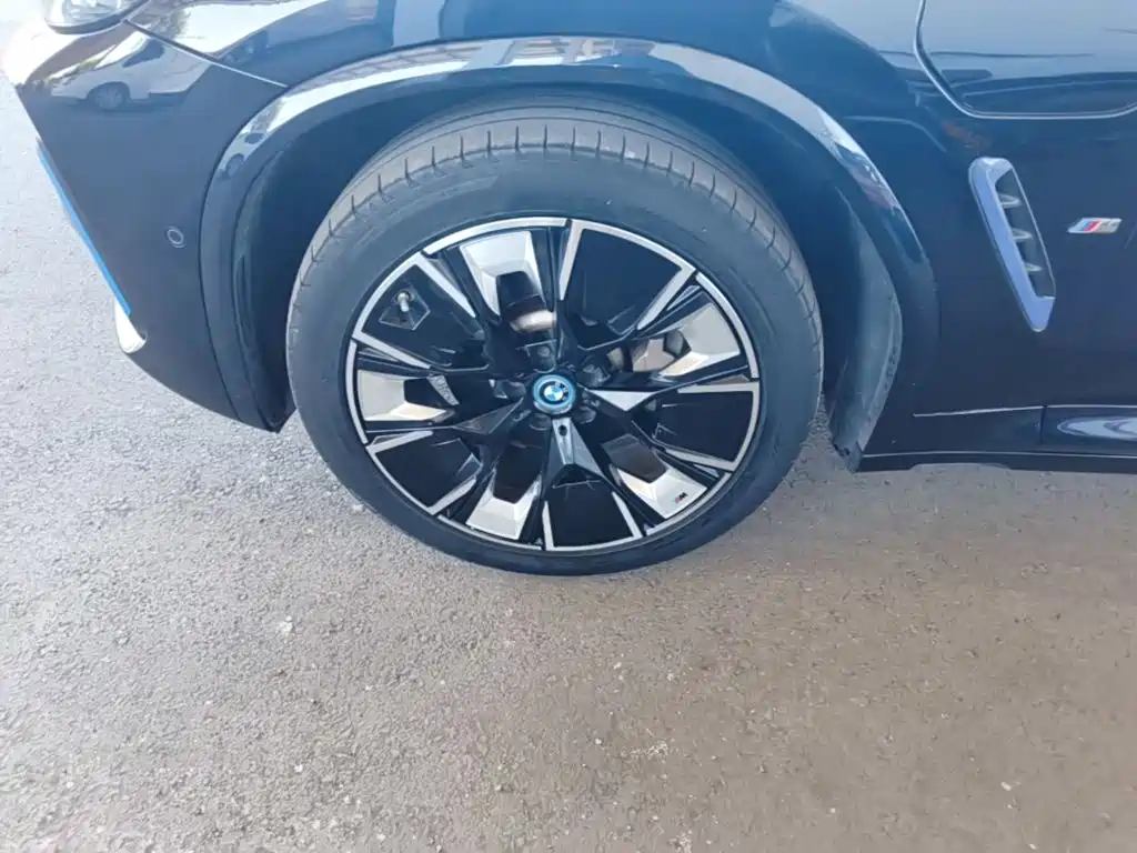 BMW iX3 — миниатюра 23