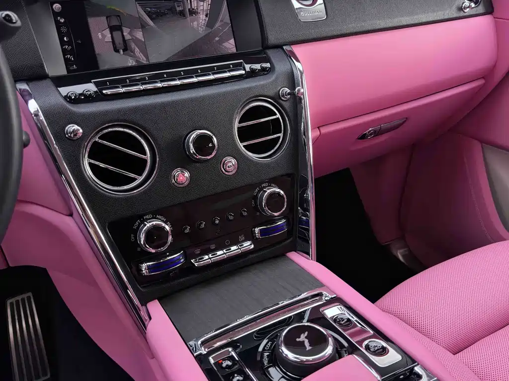 Rolls-Royce Cullinan — миниатюра 22