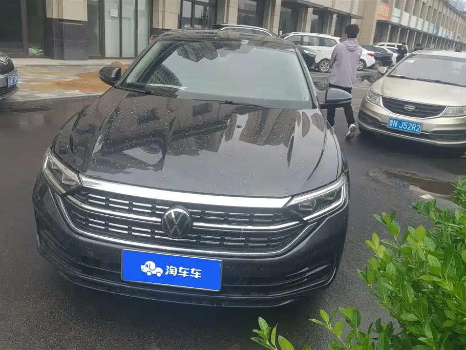 Купить Volkswagen Sagitar