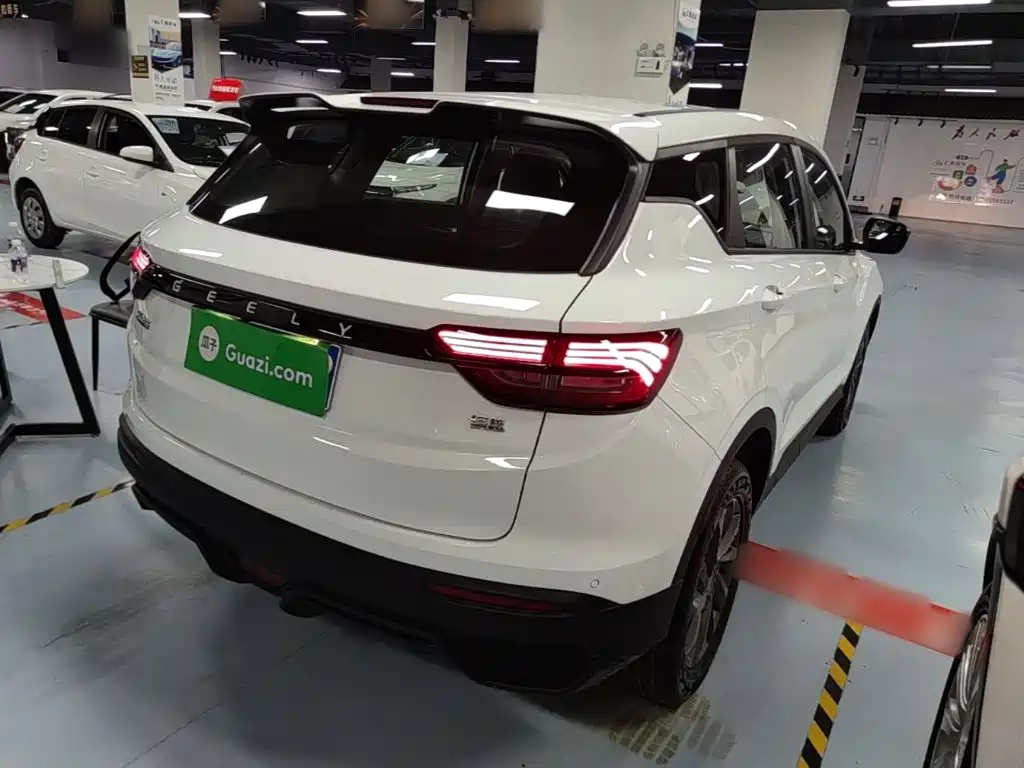 Geely Binyue — миниатюра 7