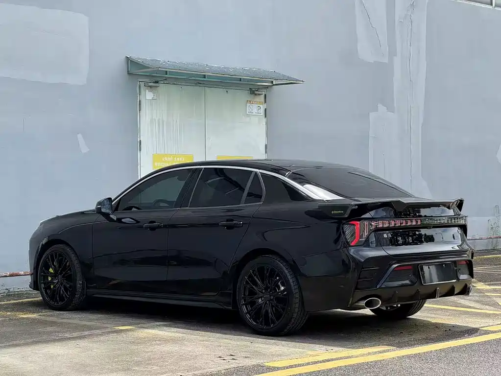 Lynk & Co 03 — миниатюра 4