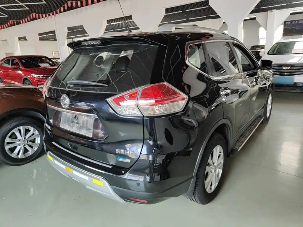 Nissan X-Trail — миниатюра 7