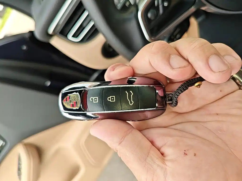 Porsche Macan — миниатюра 9