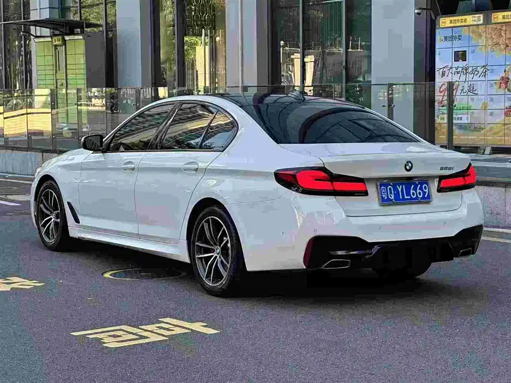 BMW 5 Series (Import) — миниатюра 4