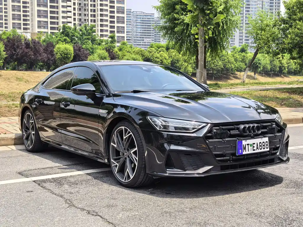 Audi A7L 2023 45 TFSI quattro S-line