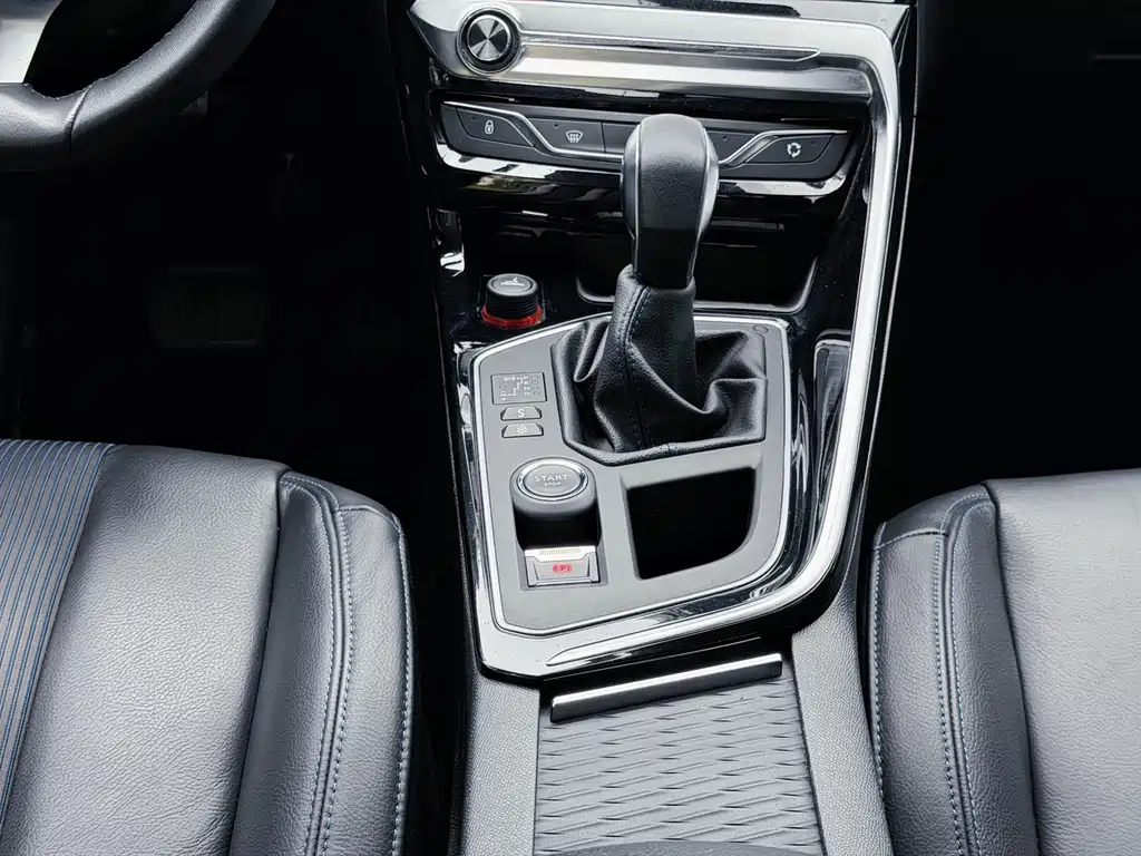 Peugeot 308 — миниатюра 19