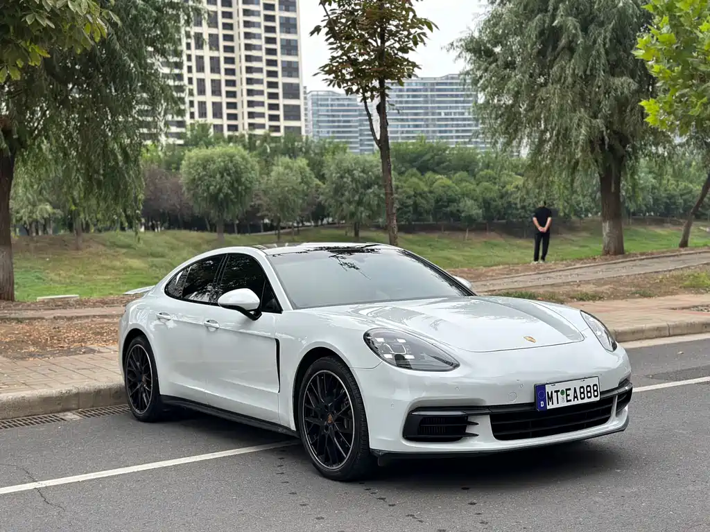 Porsche Panamera — миниатюра 3