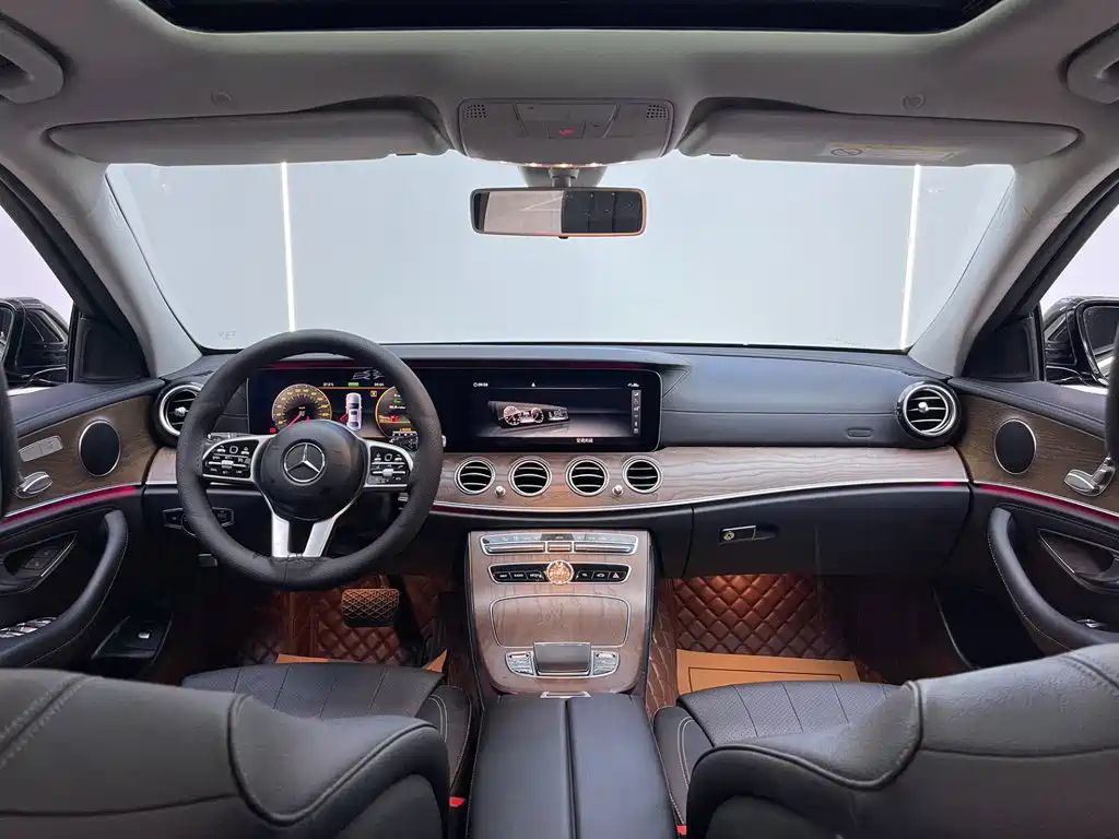 Mercedes-Benz E-Class — миниатюра 21