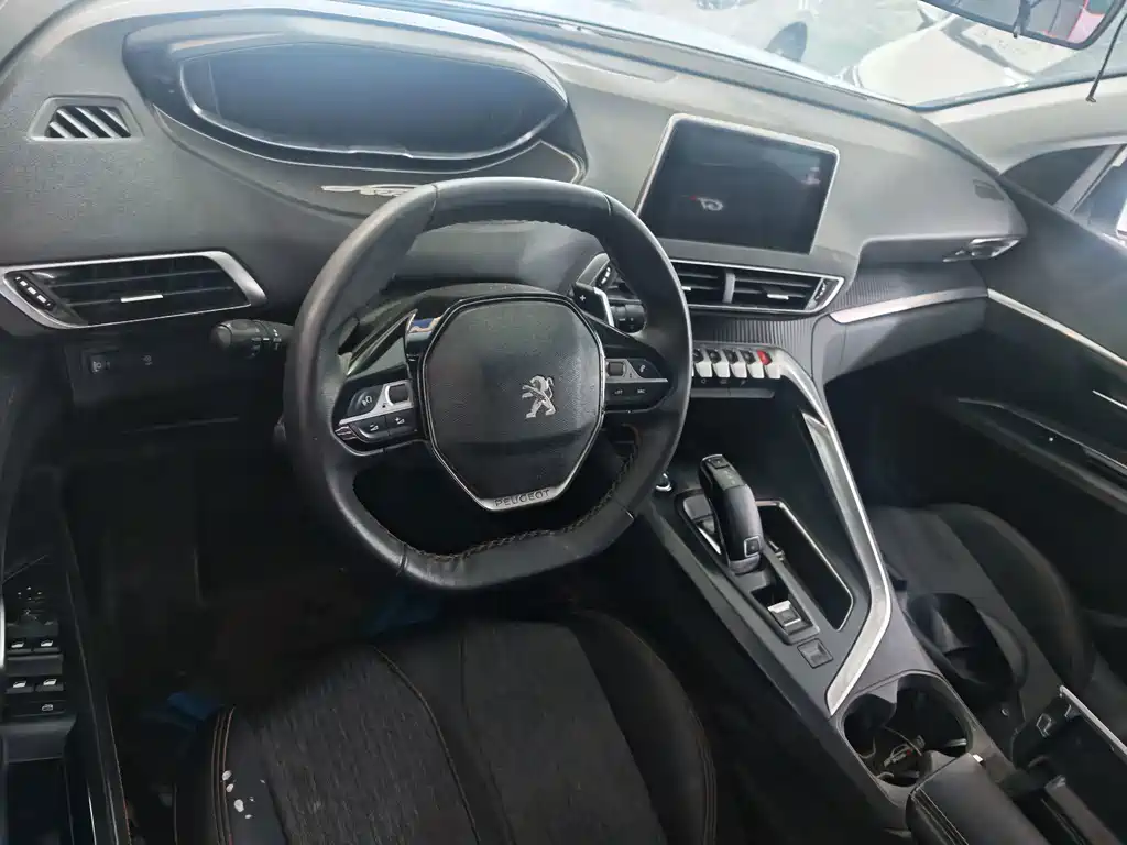 Peugeot 5008 — миниатюра 7