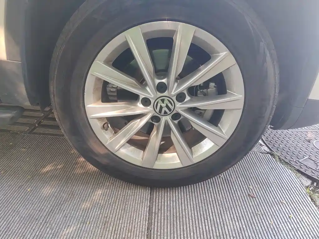 Volkswagen Tiguan — миниатюра 24