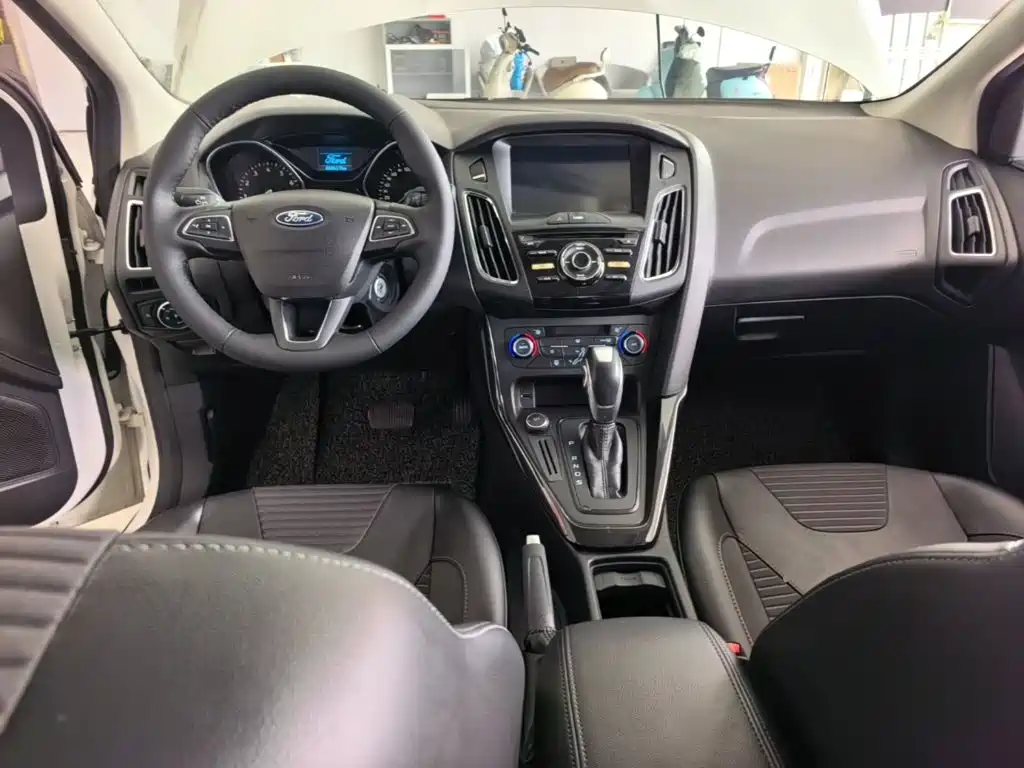Ford Focus — миниатюра 10