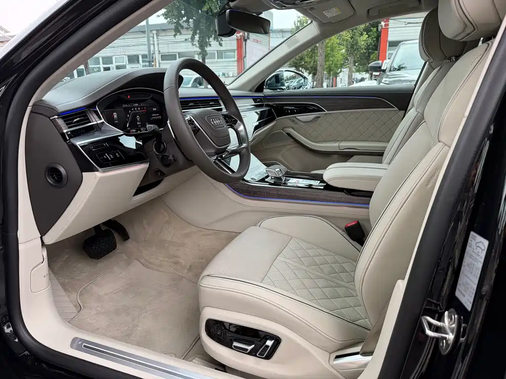 Audi A8 — миниатюра 5