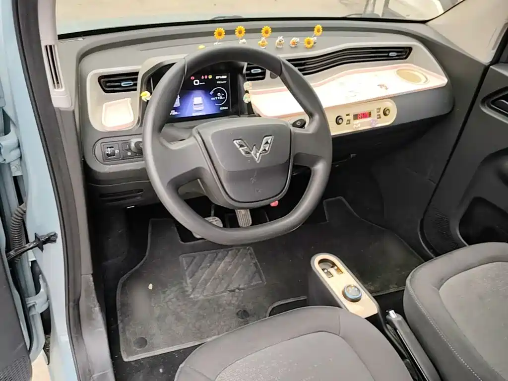 Wuling MINIEV — миниатюра 10