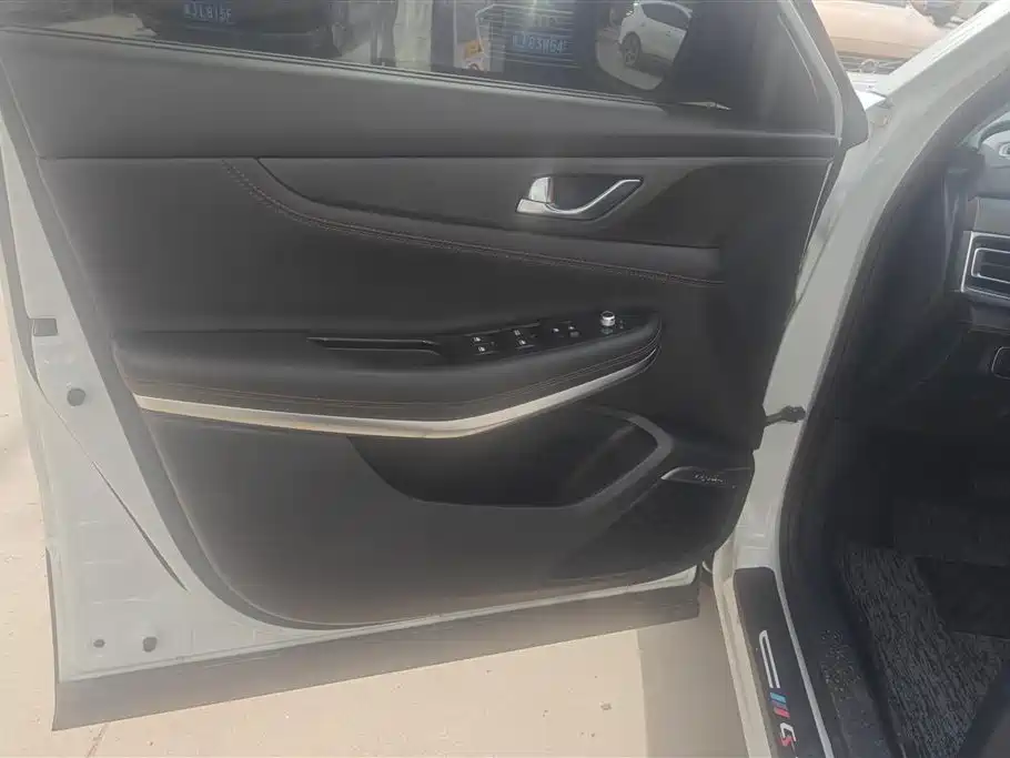 Changan CS75 2020 280T DCT Luxury VI