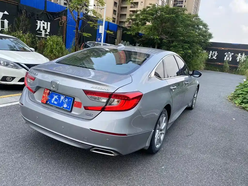 Honda Accord — миниатюра 6