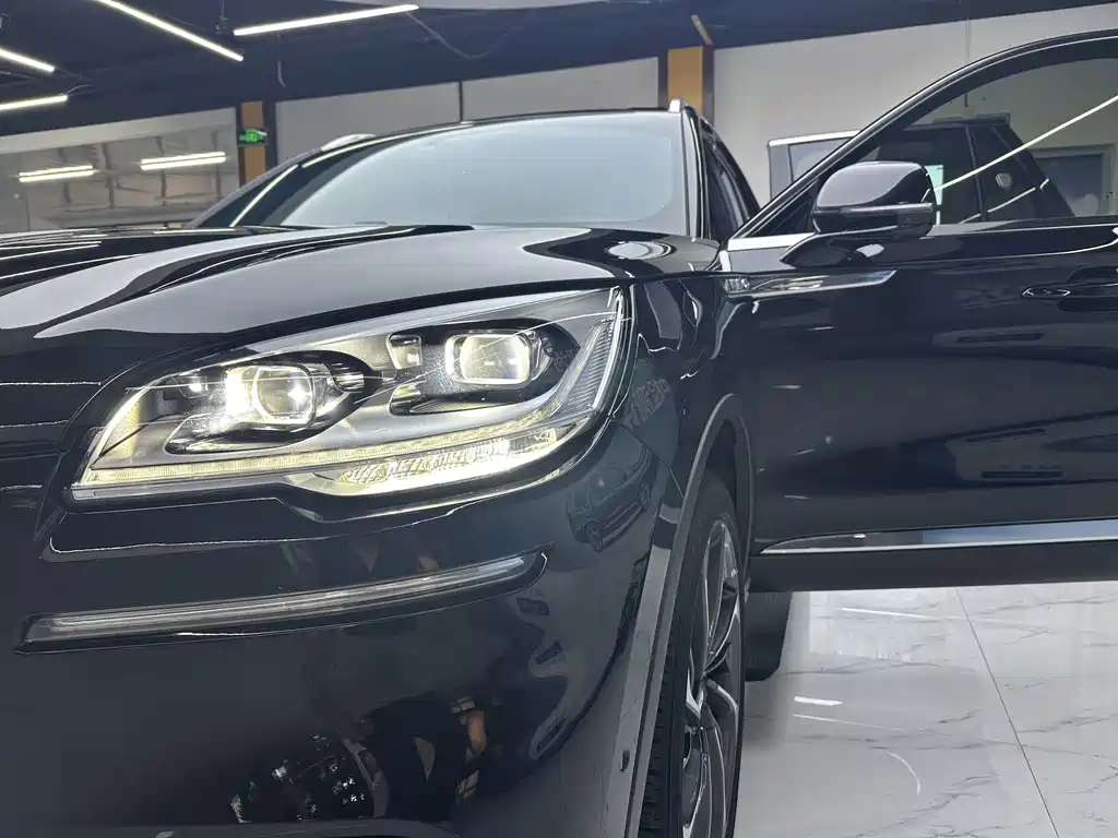 Lincoln Aviator — миниатюра 7