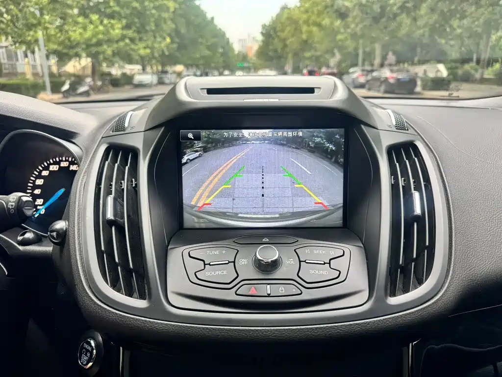 Ford Kuga — миниатюра 14