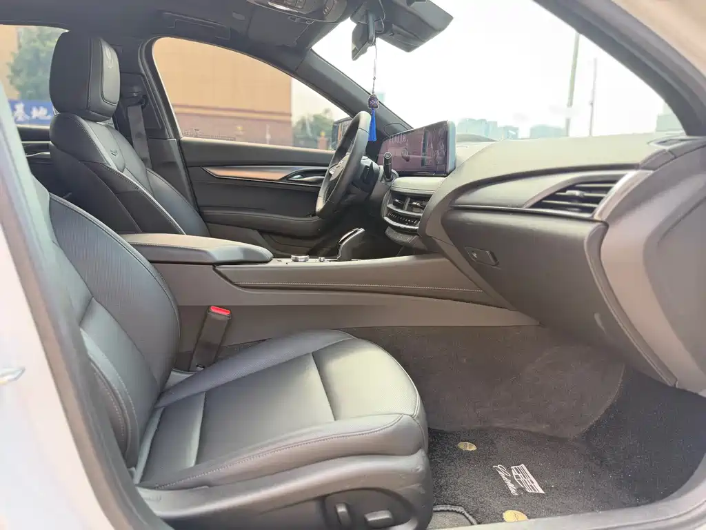 Cadillac CT5 2025 28T Sport