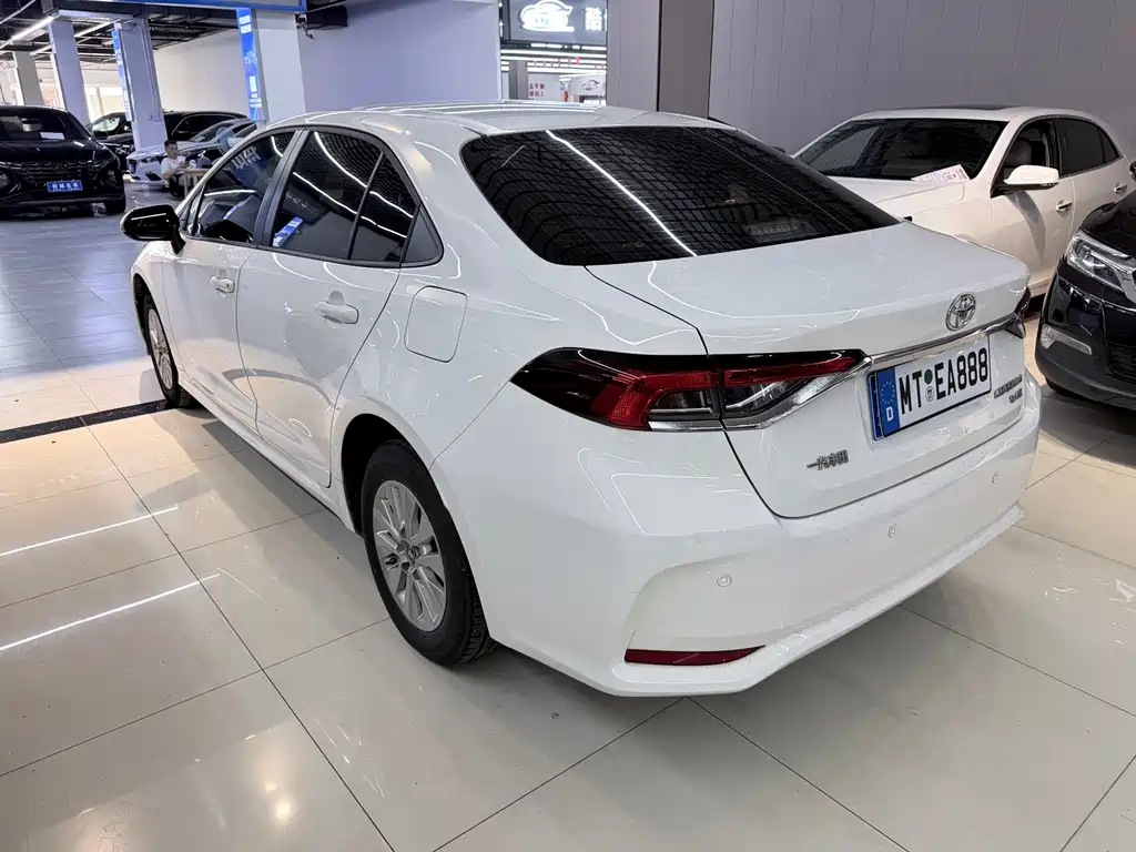 Toyota Corolla — миниатюра 12