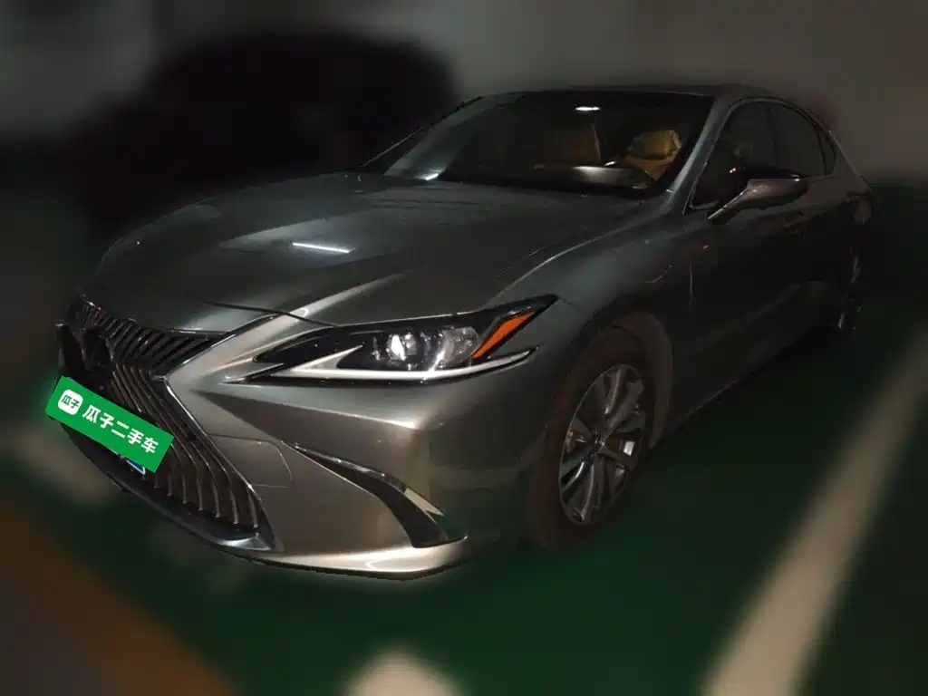 Lexus ES 2018 200 Excellence Edition China V