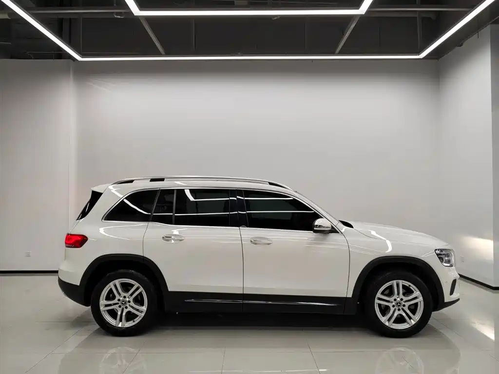 Mercedes-Benz GLB — миниатюра 3