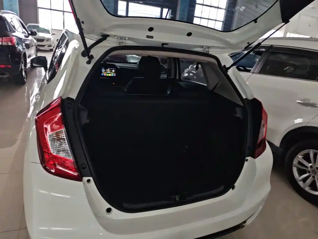 Honda Fit — миниатюра 19