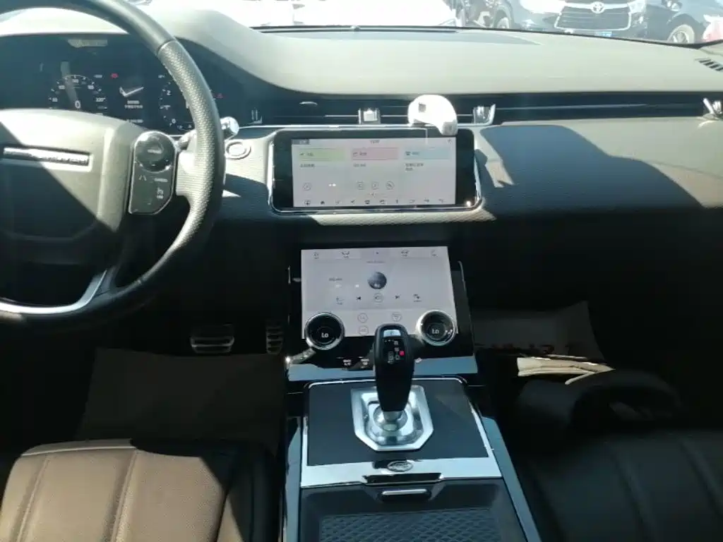 Land Rover Evoque — миниатюра 13