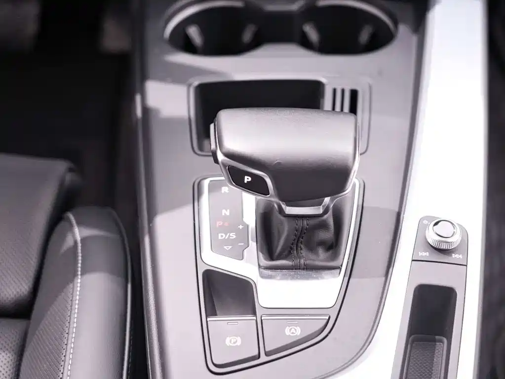 Audi A4L — миниатюра 25