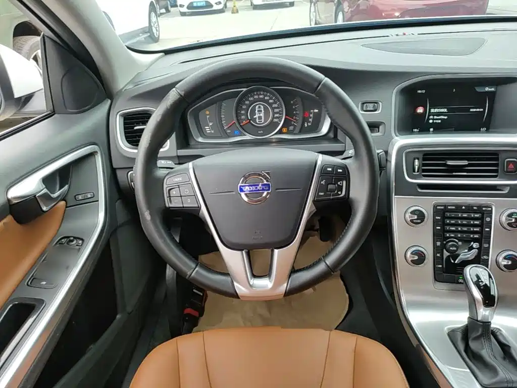 Volvo S60 — миниатюра 11