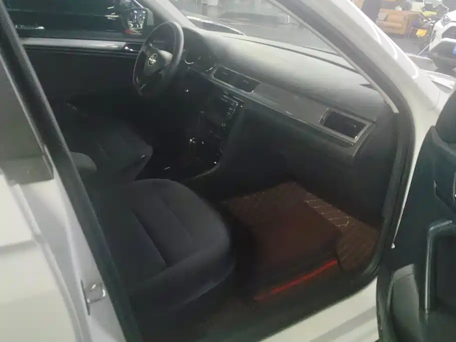 Volkswagen Bora — миниатюра 8