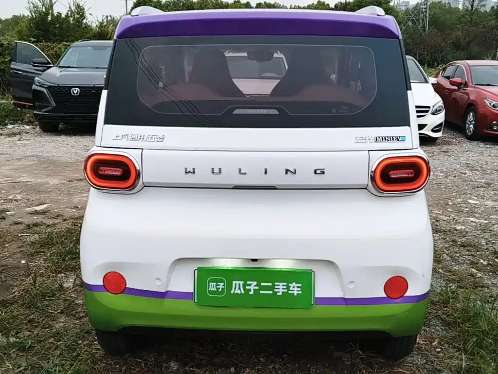 Wuling MINIEV — миниатюра 6